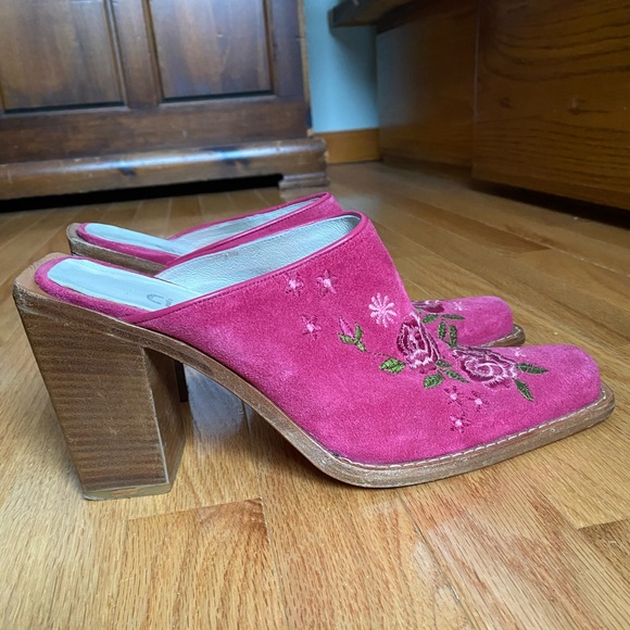 Vintage Embroidered Pink Suede Mules - Picture 3 of 7